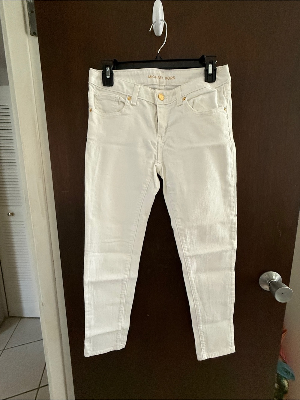 Michael Kors White Women's Skinny Jeans with Gold Hardware size 2